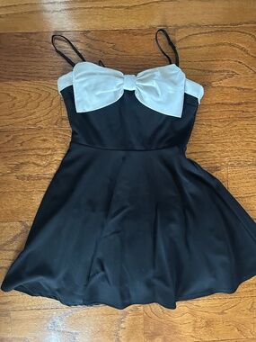 Women’s mini cocktail dress